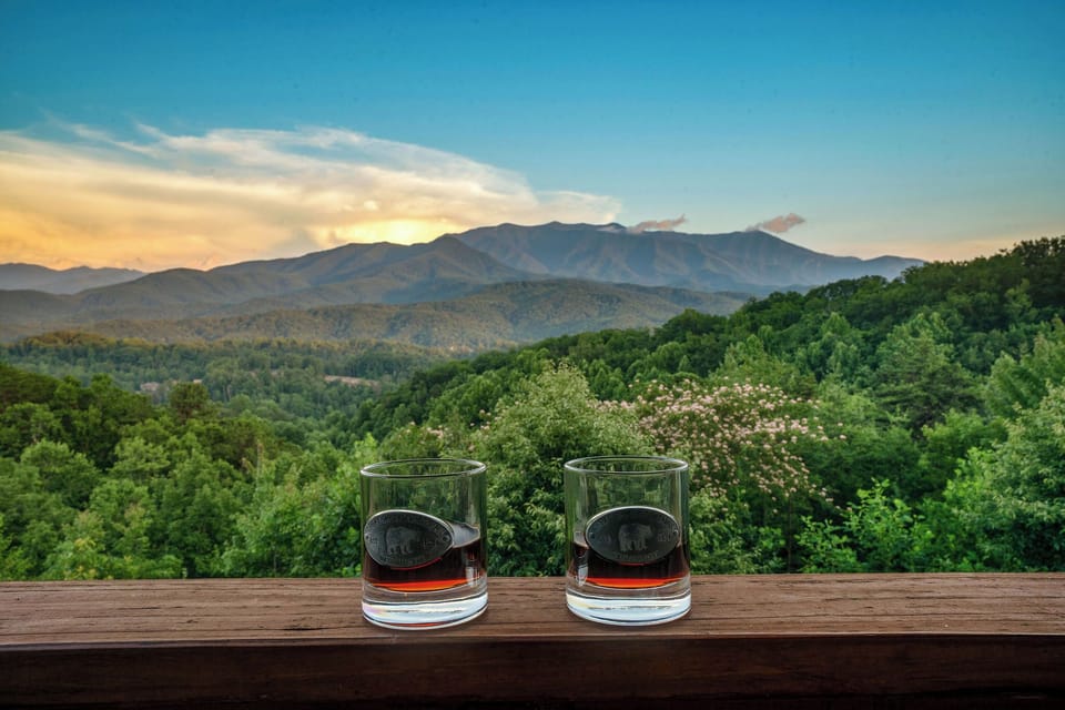 Unwind here on the back deck with these views!