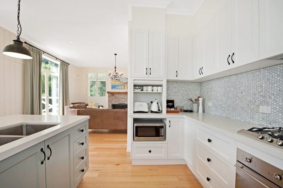Kitchen featuring all that you need in a home away from home. Tea and coffee as well as basic pantry requirements provided with our compliments.