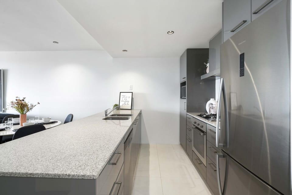 2 Bedroom 1 Bathroom Hinterland View Apartment  | Private kitchen | Full-size fridge, microwave, oven, stovetop
