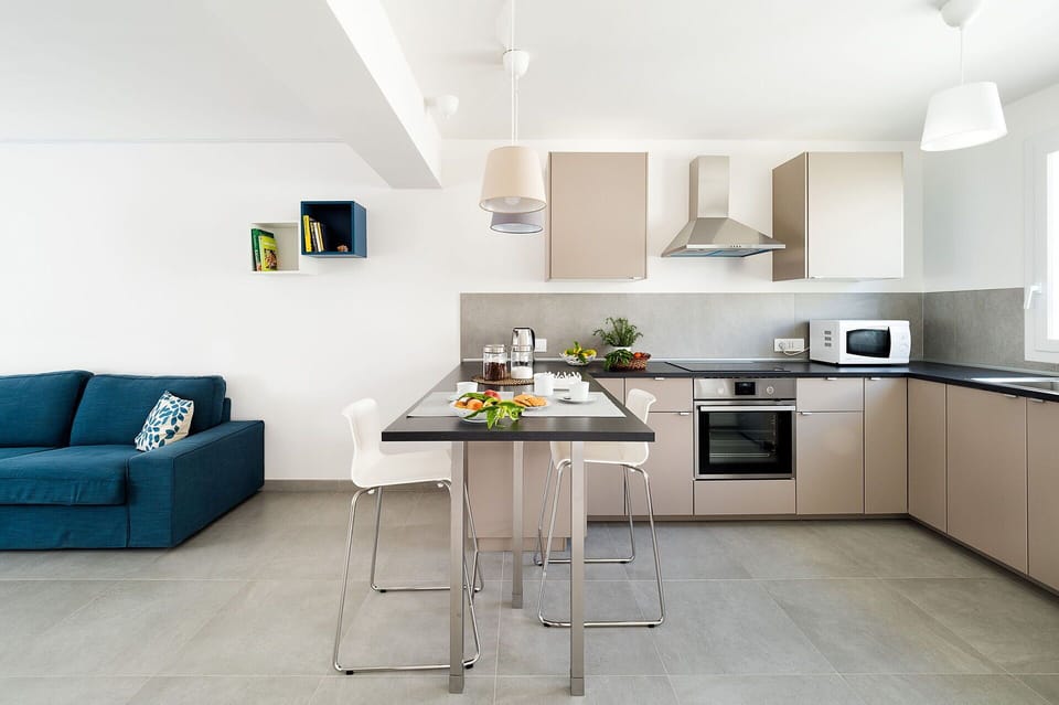 Autumn, Kitchen, Living Room, Spring, Summer