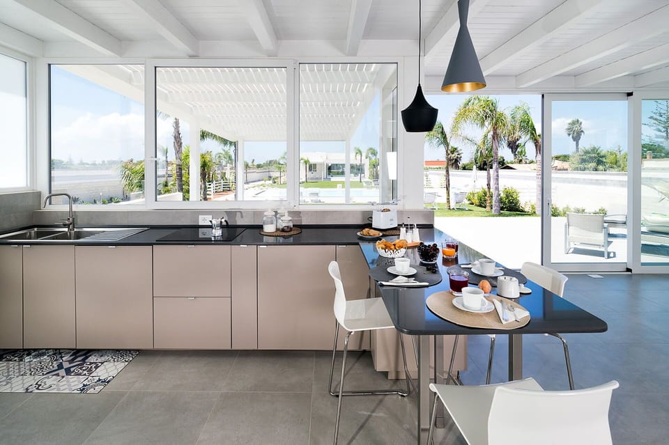 Autumn, Balcony / Terrace / Patio, Kitchen, Spring, Summer