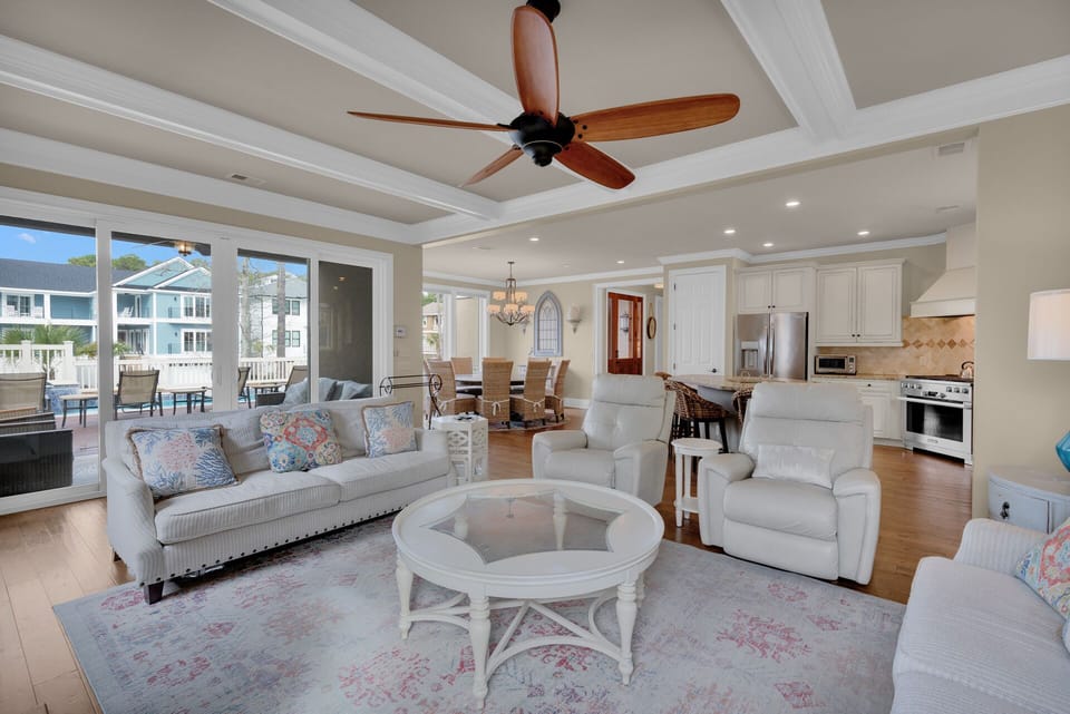 Living room with a tv.