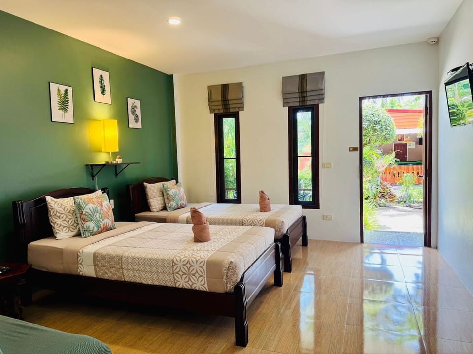 Classic Twin Room | Garden view