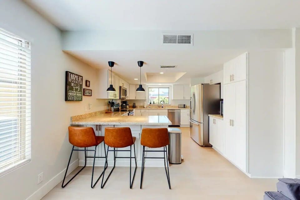 Spacious and functional modern kitchen