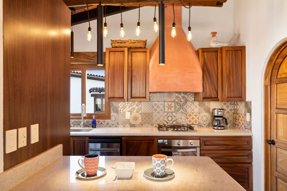 Condo - Image 10