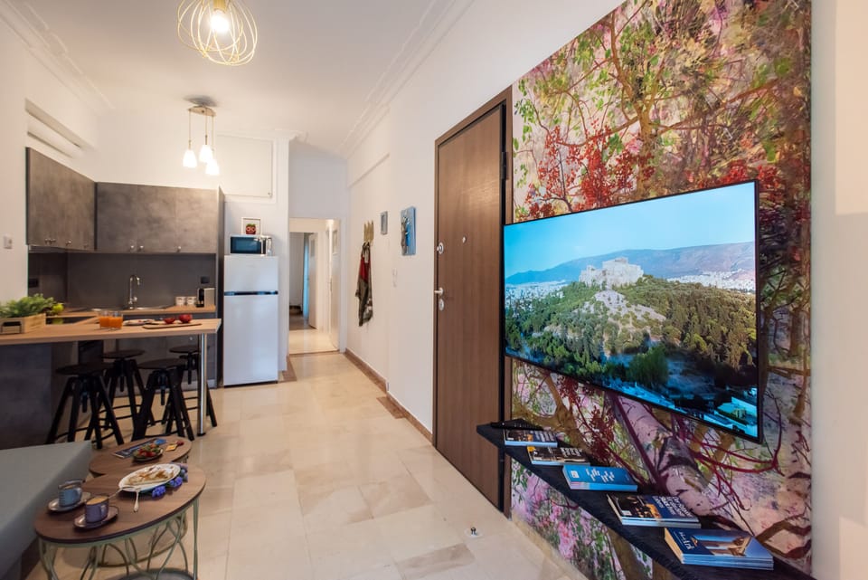 Boho Apartment | Private kitchen | Full-size fridge, microwave, oven, stovetop