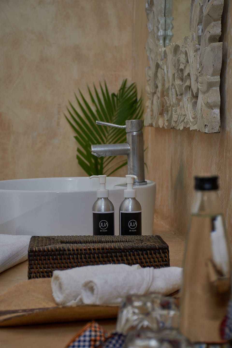 Deluxe Room | Bathroom | Shower, free toiletries, hair dryer, bidet