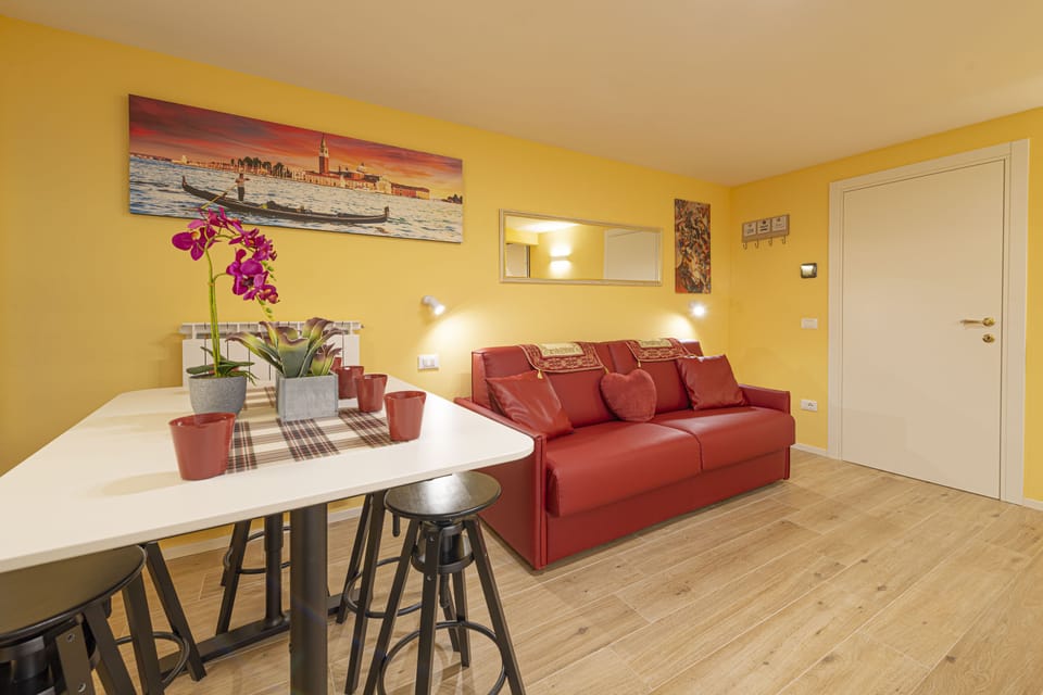 NINA VENICE APARTMENT | Living area | 50-inch LED TV with digital channels