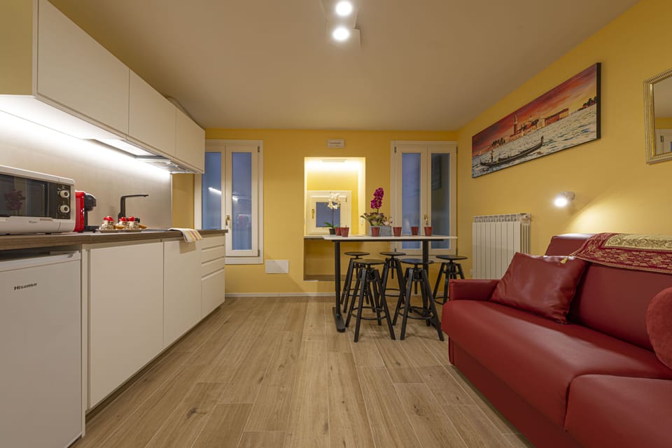 NINA VENICE APARTMENT | Living area | 50-inch LED TV with digital channels