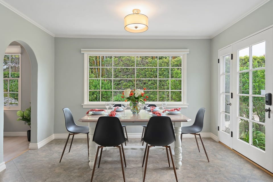 Dining table (main house)