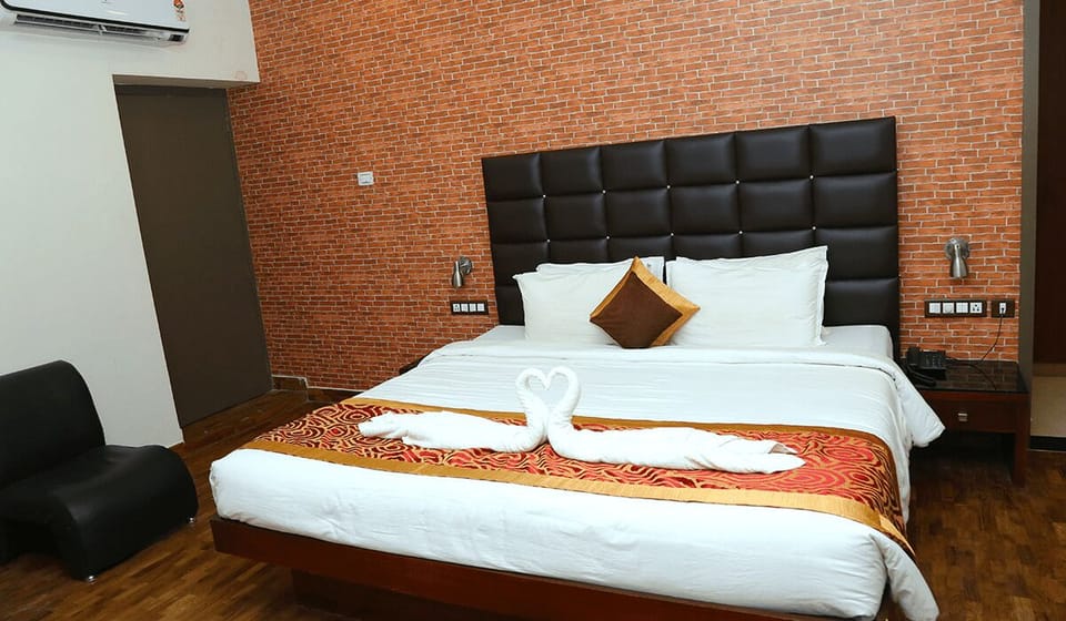 Merlin Oriental Suite | Free WiFi