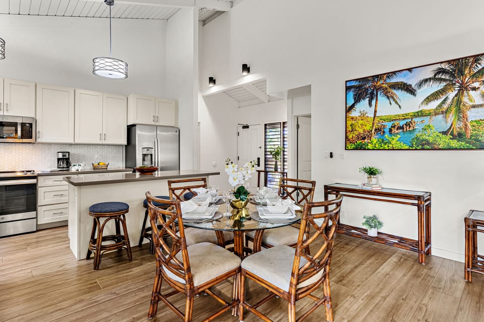 Four-seater dining table