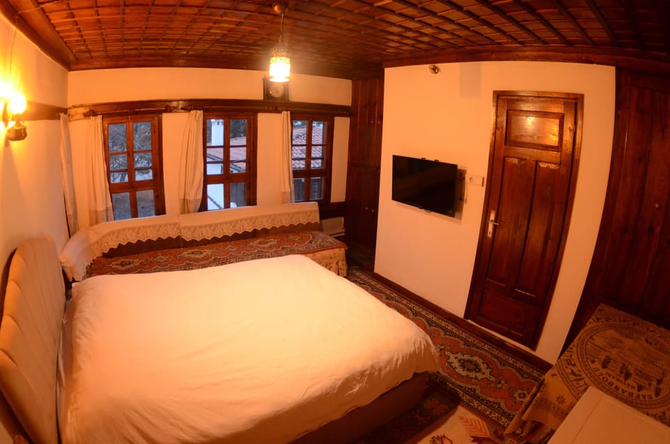 Classic Double Room | Free WiFi