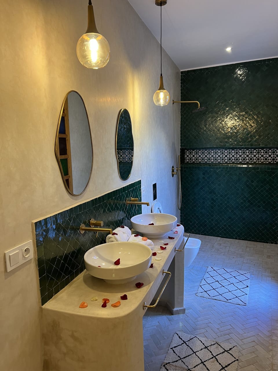Royal Suite | Bathroom | Slippers, towels