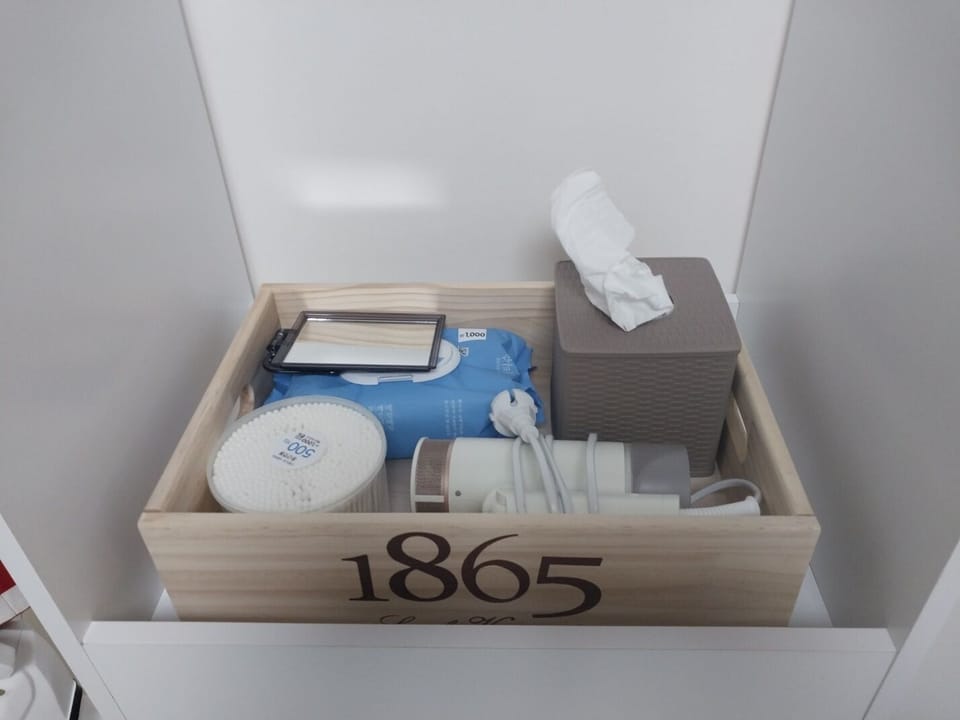 Bathroom amenities