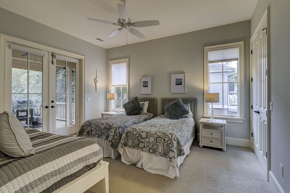 Guest Bedroom - 2 Twins & 1 Day Bed - Sleeps 3