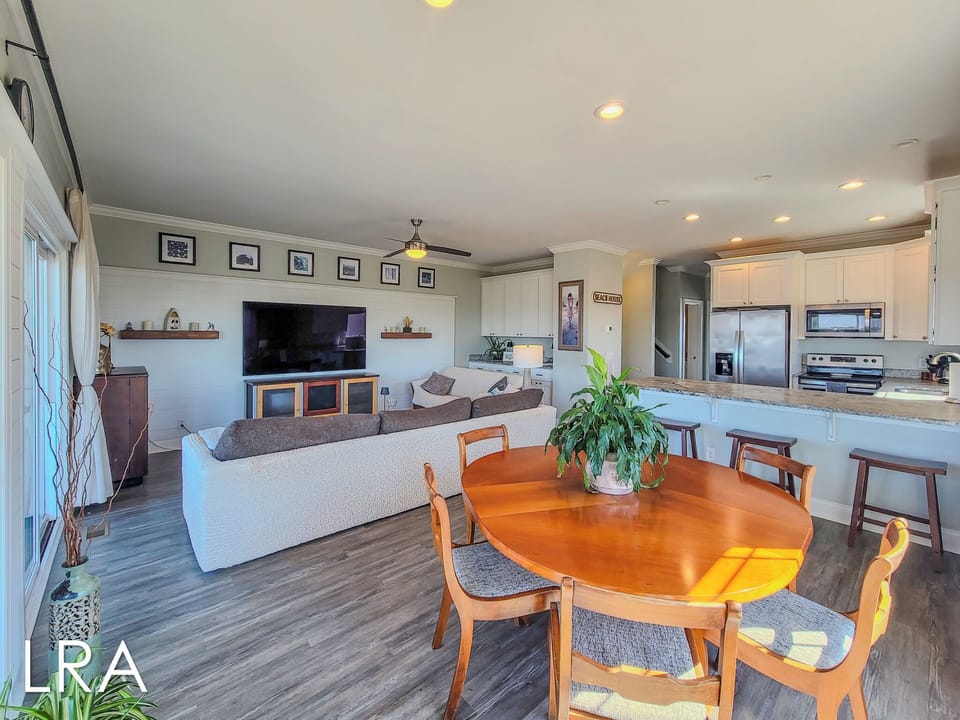 1743 New River Inlet Rd (Good Day Sunshine [Int]) - watermarked-39