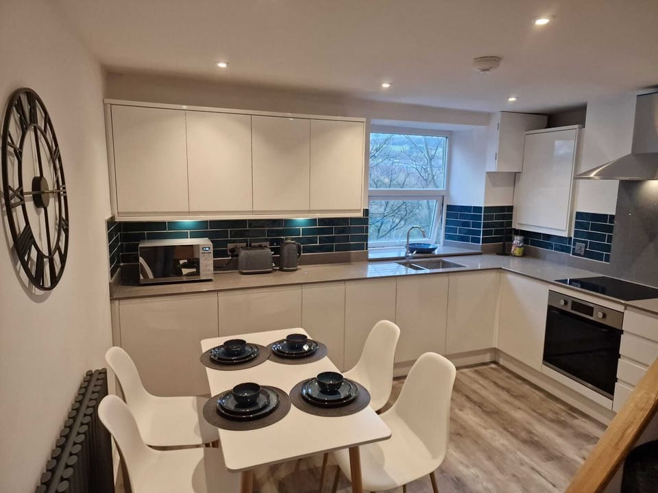 Over Torrs Cottage - Kitchen (1)