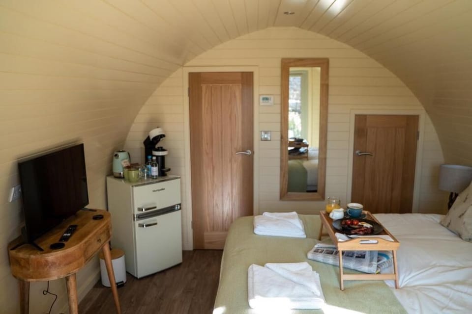 Cabin | 1 bedroom, individually furnished, free WiFi, bed sheets