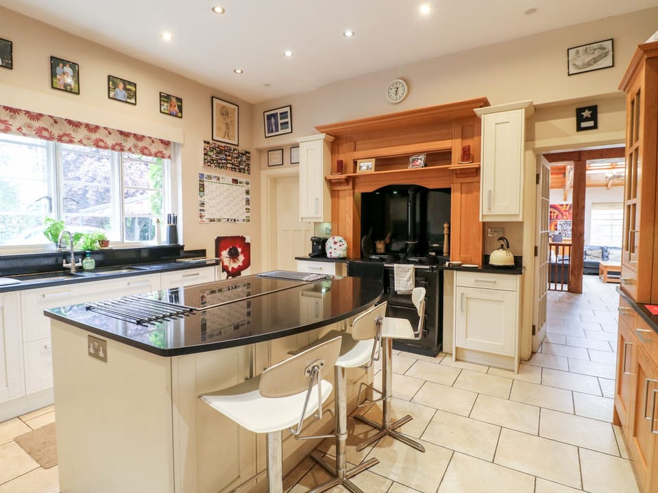 Fridge, dishwasher, electric kettle, toaster