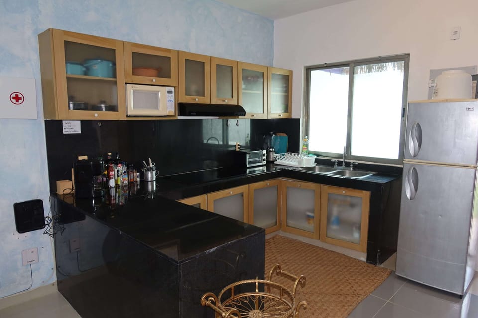 Full kitchen