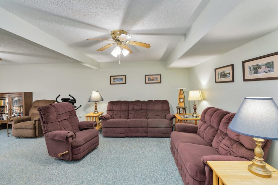 Living Area 2