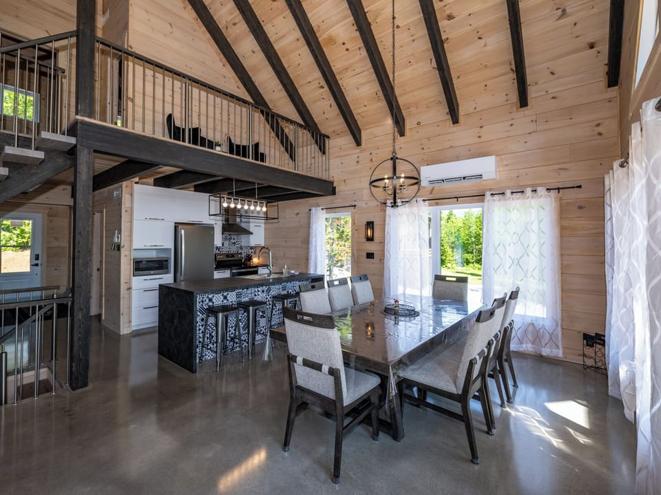 Dining room, kitchen