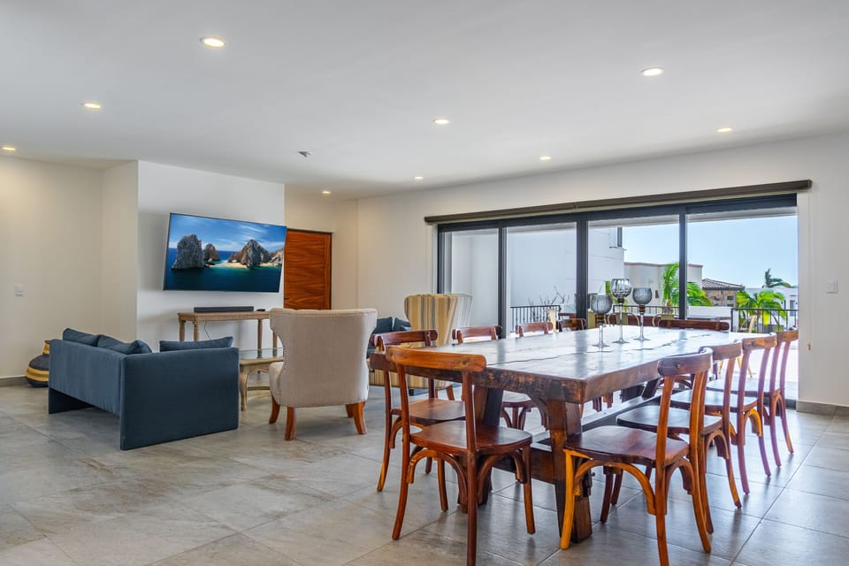 Luxury Villa | Dining room