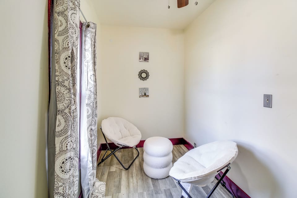 Sitting Area