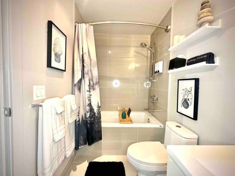 Extra deep tub with caddy and bubble bath included.