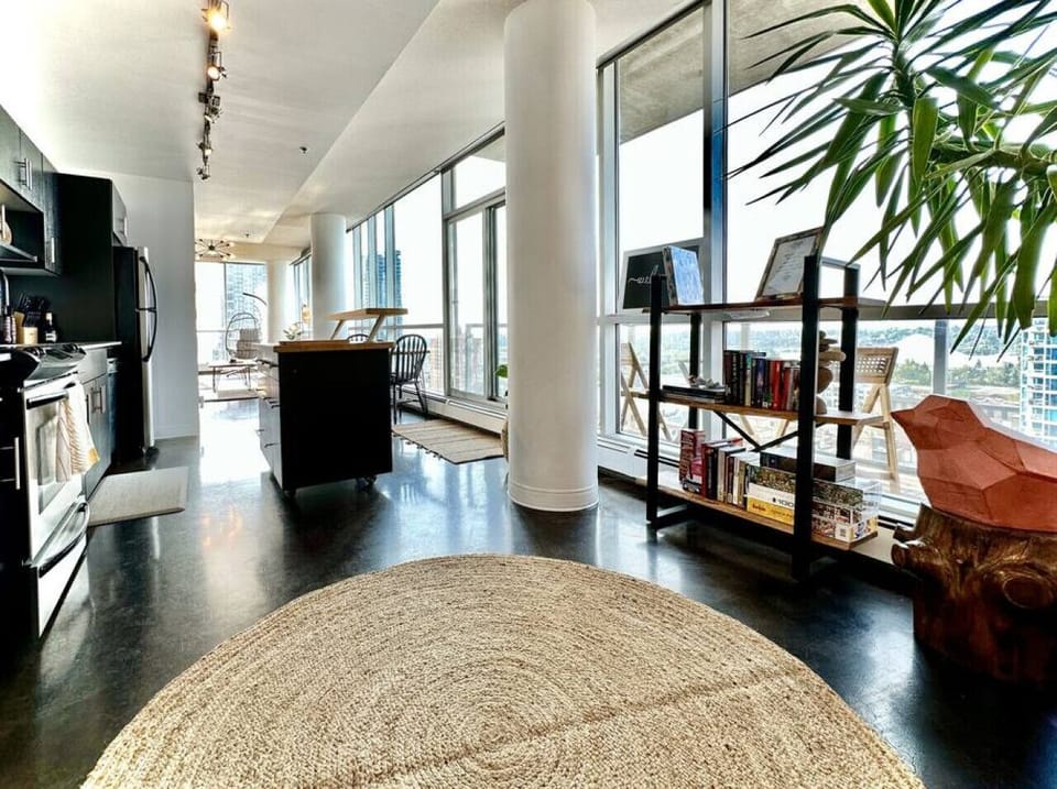 A roomy entranceway to welcome you into an oasis