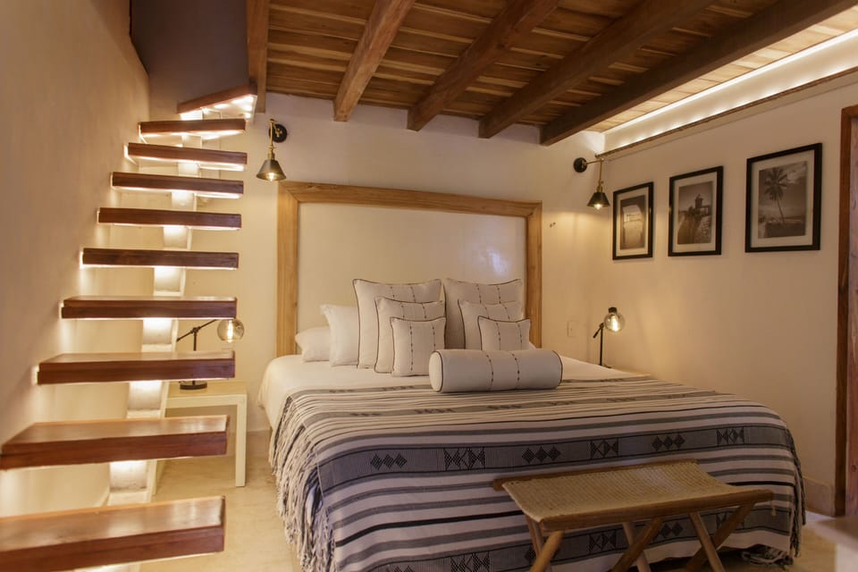 Egyptian cotton sheets, premium bedding, Select Comfort beds, minibar