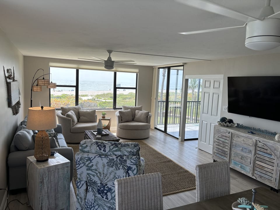 Swivel chairs in front of window!  check out the view!