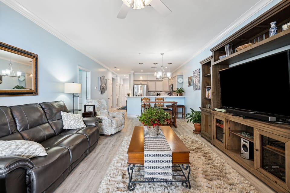 Luxury Living Room & Open Floor Plan