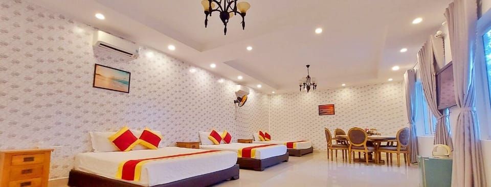 Deluxe Shared Dormitory, Beach View | Soundproofing, iron/ironing board, free WiFi