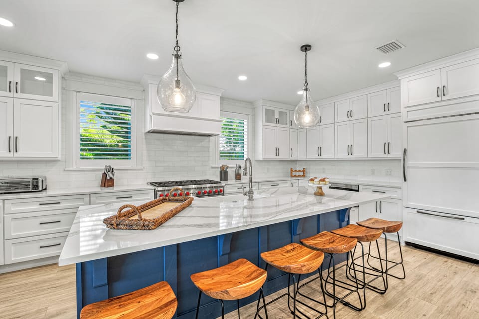 2nd Level Kitchen island with breakfast bar