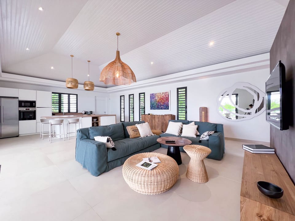 "Luxuriously Decorated Indoor Living Room
