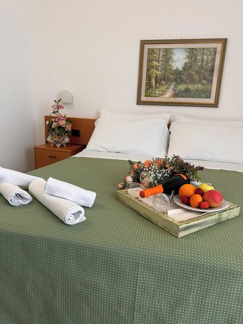Desk, free WiFi, bed sheets