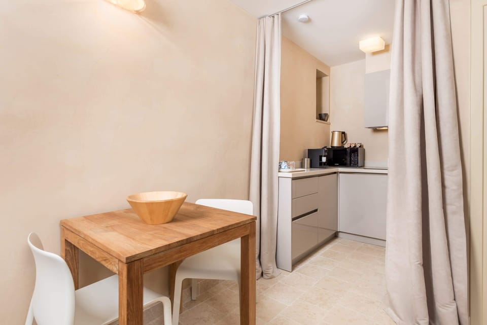Kitchen area, dining area