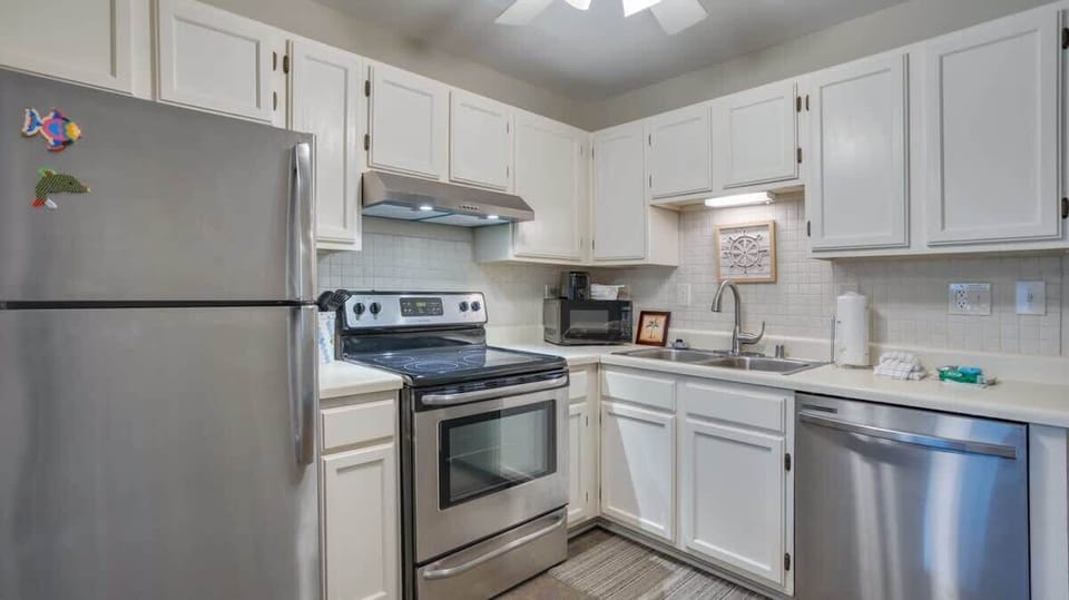 The spacious kitchen will allow you to cook whatever you please! Equipped with a full size fridge, dishwasher, stove, oven, microwave and toaster!