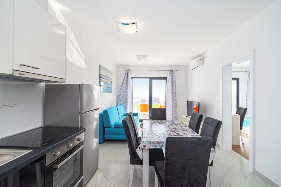 Apartment, 1 Bedroom, Balcony, City View | Private kitchen