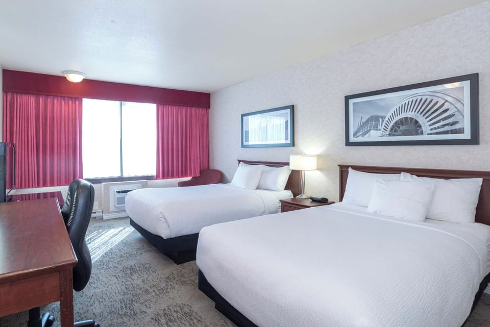 Standard Room, 2 Double Beds | Desk, iron/ironing board, free WiFi, bed sheets