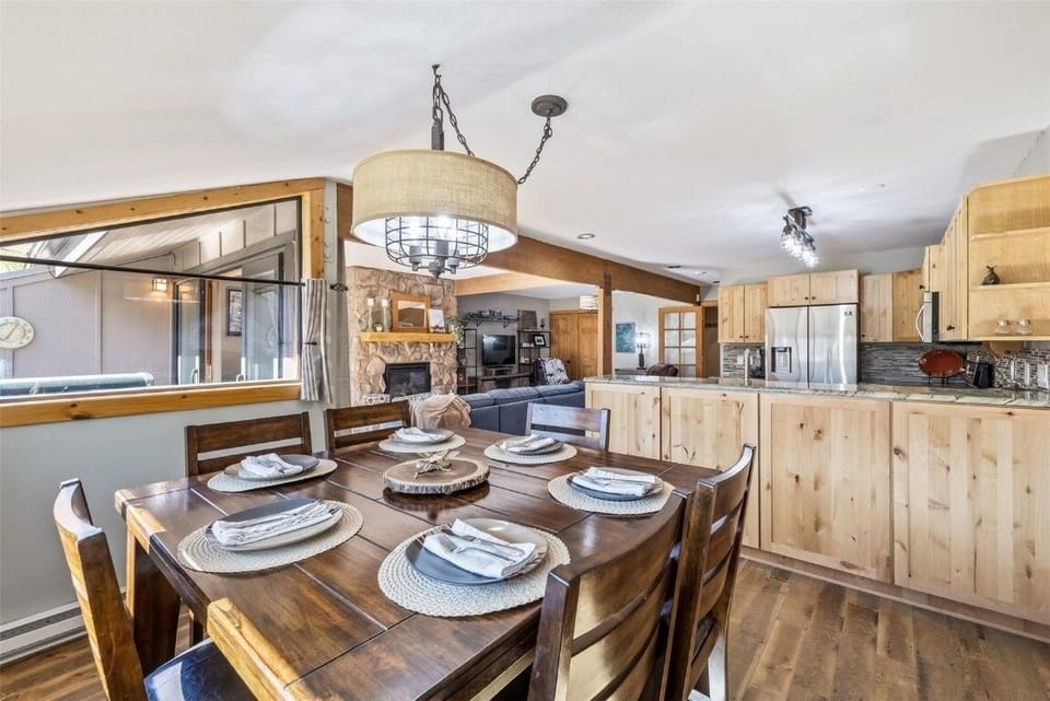 Condo, 3 Bedrooms | Dining