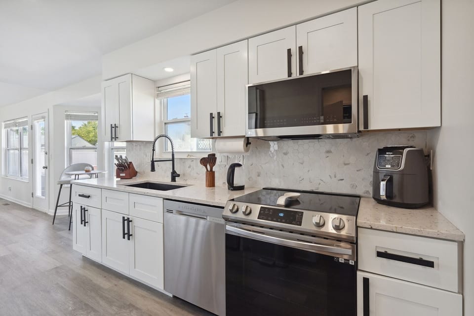 Villa, 3 Bedrooms | Private kitchen | Coffee/tea maker, fridge, oven