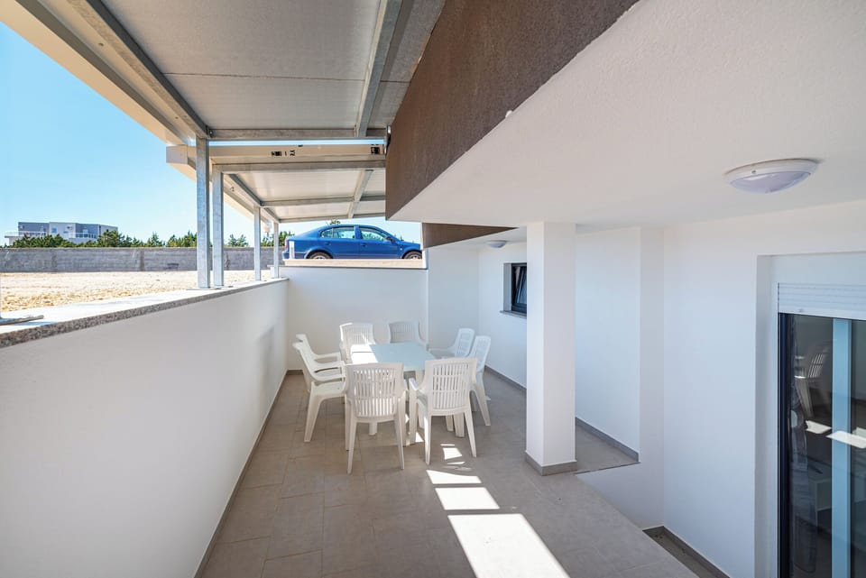 Apartment, 2 Bedrooms, Balcony, City View | Outdoor dining