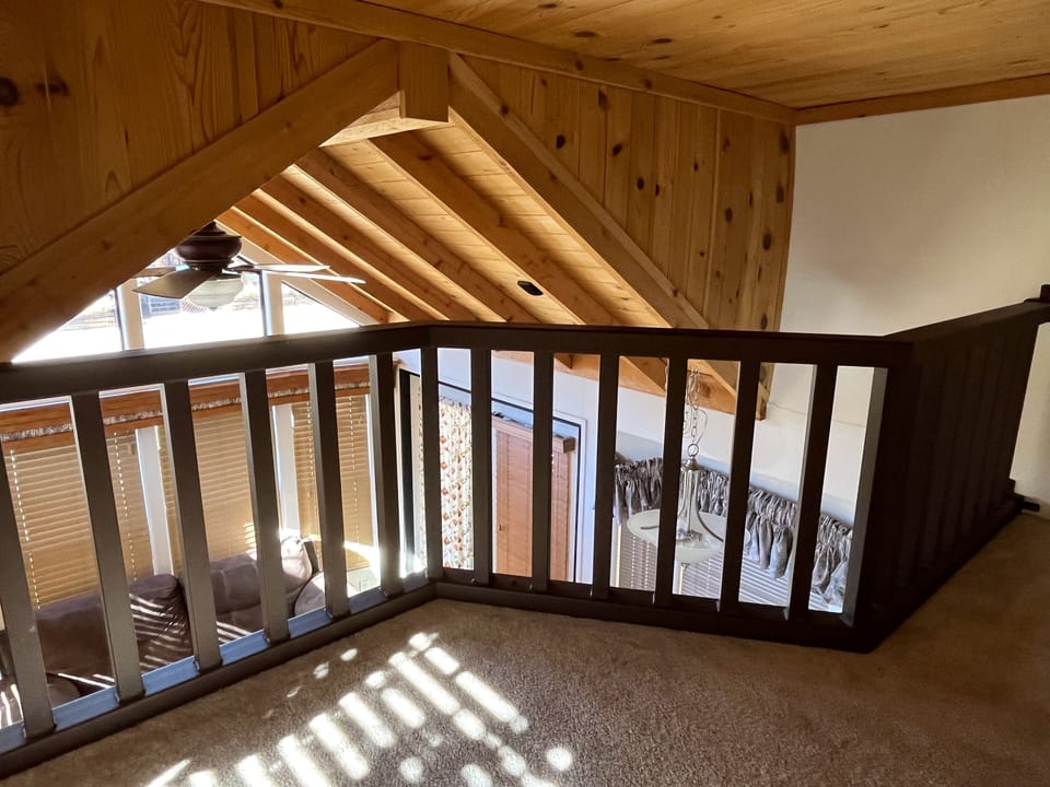 Loft railing