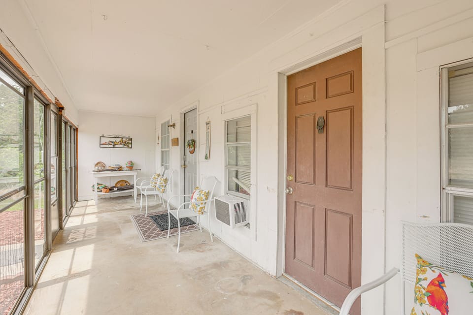 Screened-In Porch