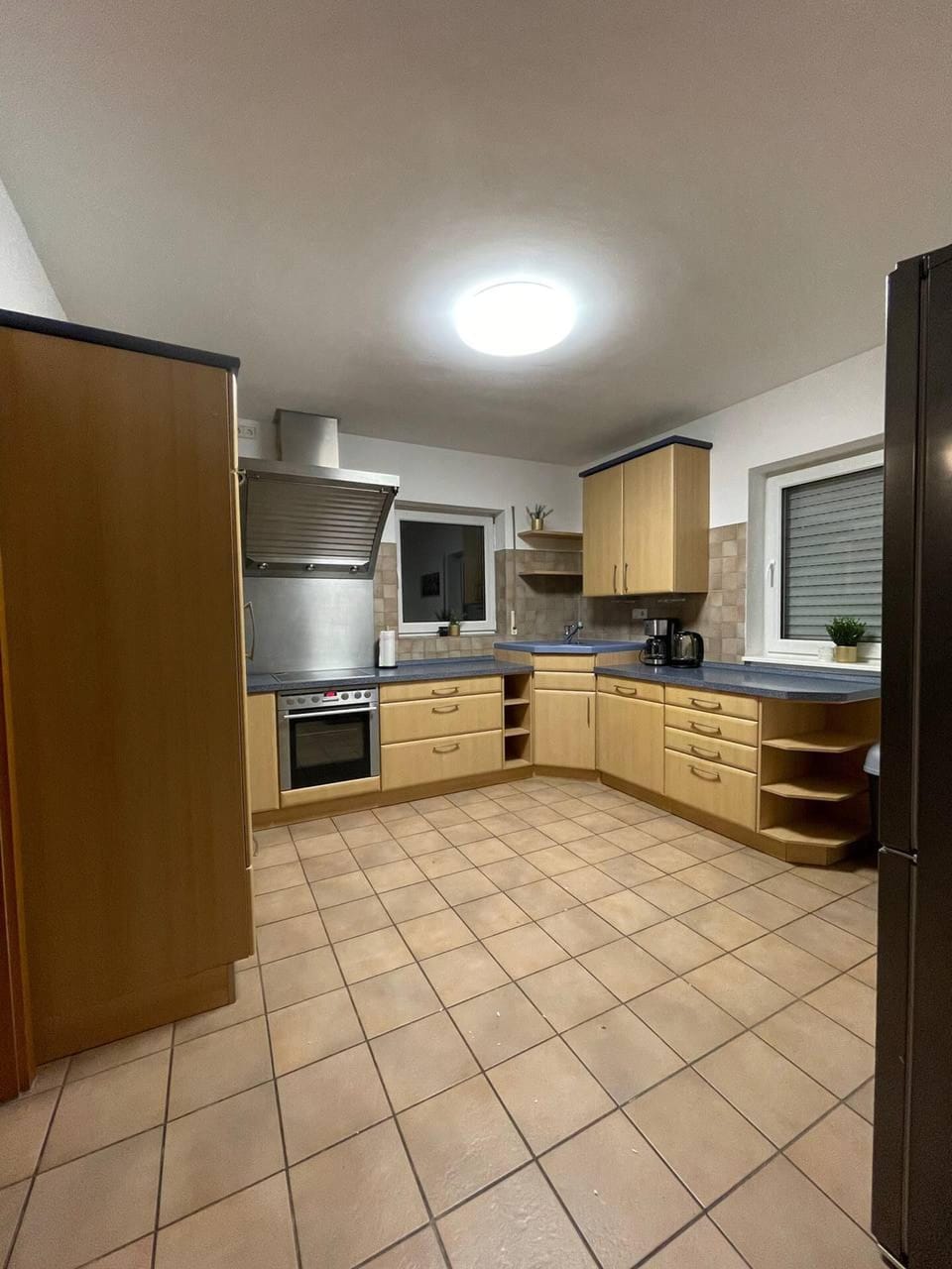 House | Private kitchen | Fridge, microwave, oven, stovetop