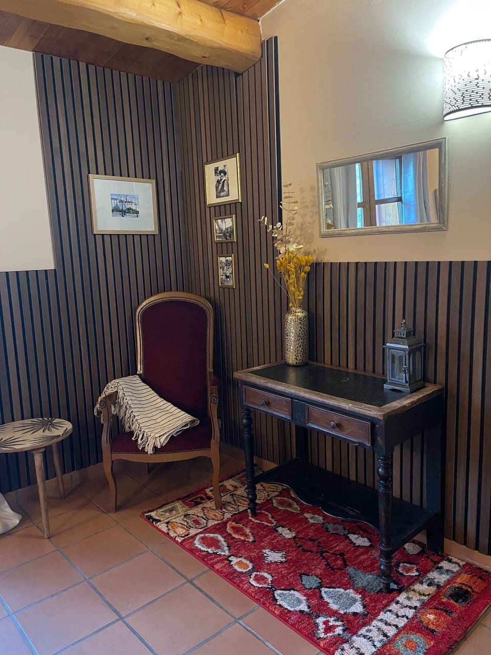 Standard Room | 1 bedroom, individually decorated, individually furnished, desk