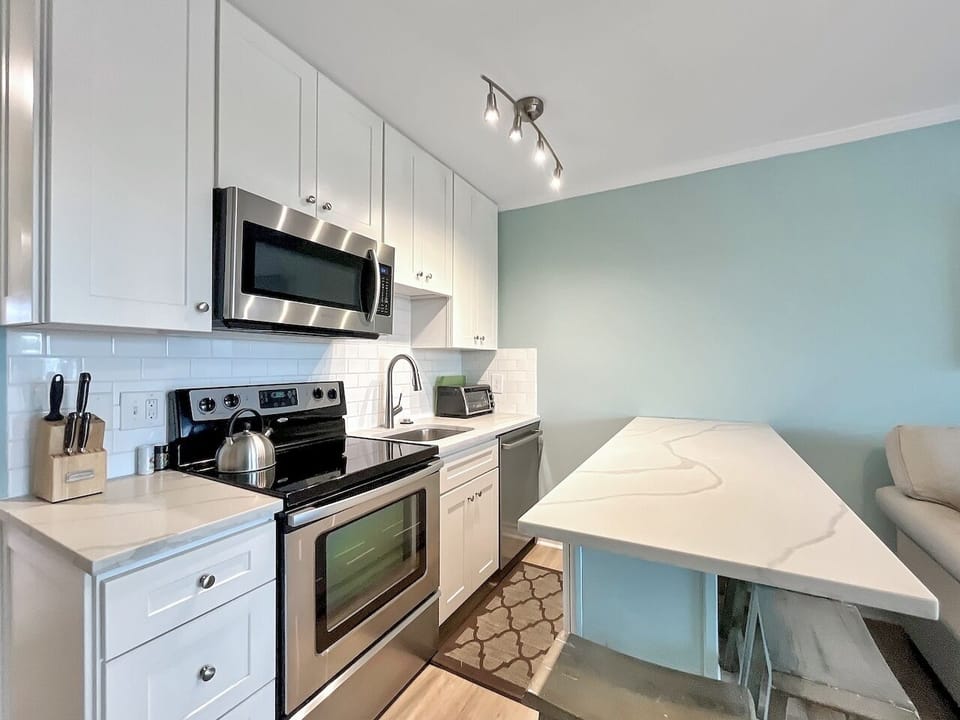 Kitchen Bar Area, Sea Cabin 230B, Isle of Palms, SC | IOP Escapes